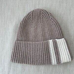 Athleta | wool blend grey taupe winter knit beanie hat